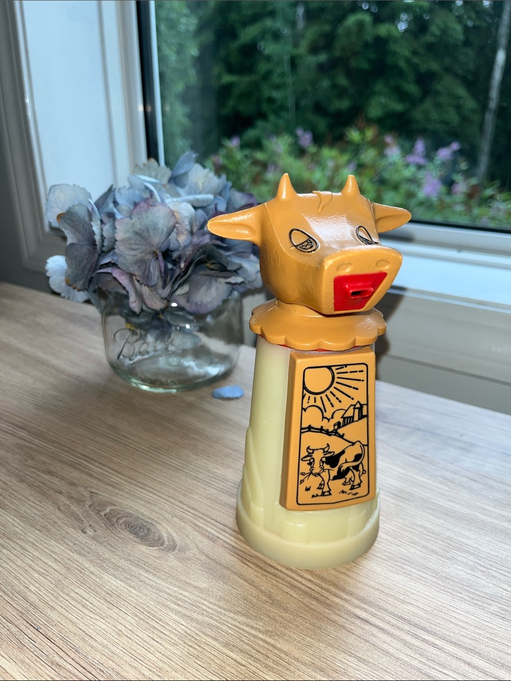 Vintage Whirley Industries Moo Cow plastic creamer 1960s